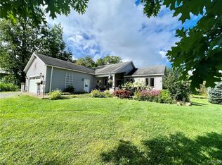 435 Nine Mile Point Rd, Oswego, NY 13126