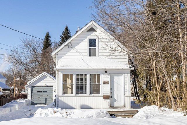 1st image of 395 Morin St