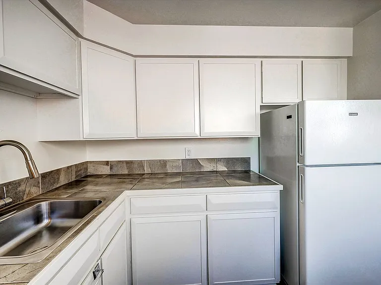 Aruba Apartments — Photo 38