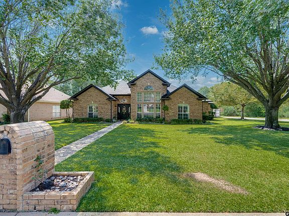 2nd image of 1318 Spring Branch Dr