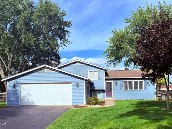 176 Foxhill Ln, Perrysburg, OH 43551