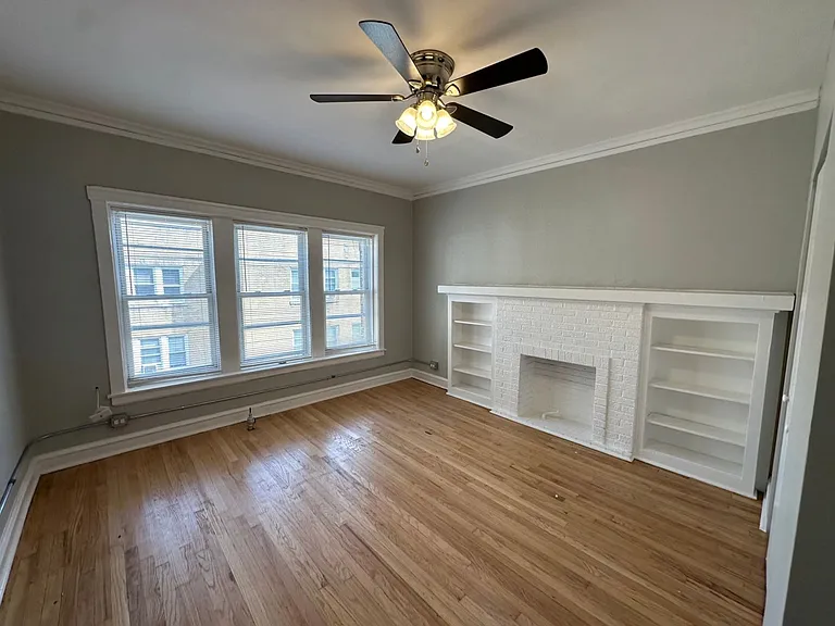 4904-08 N Saint Louis Ave #3E — Photo 1