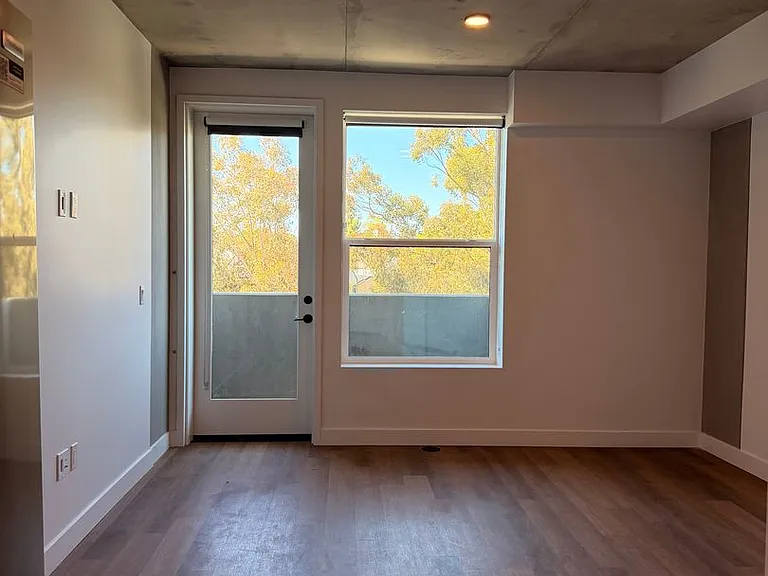 Rainford Apartments — Photo 52