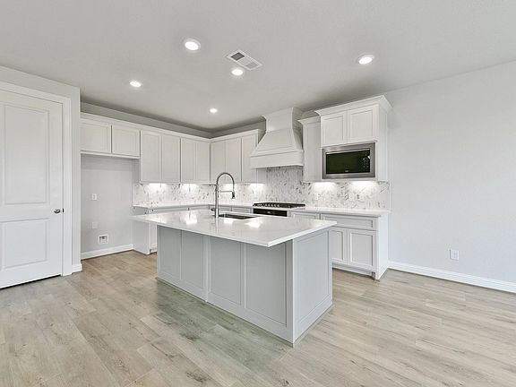 Homesite 7118 kitchen