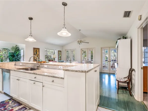 1295 Winding Oaks Cir E APT 805, Vero Beach, FL 32963