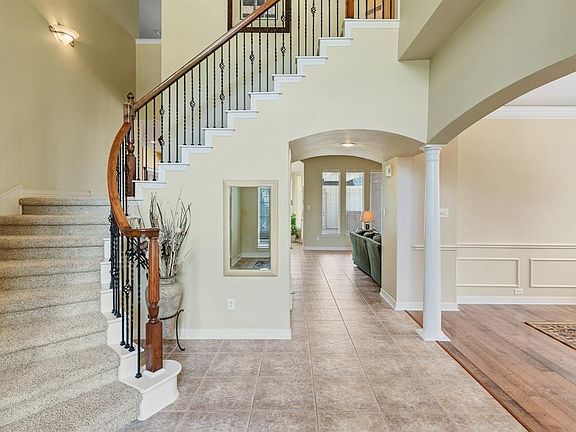 5th image of 3923 Bell Hollow Ln