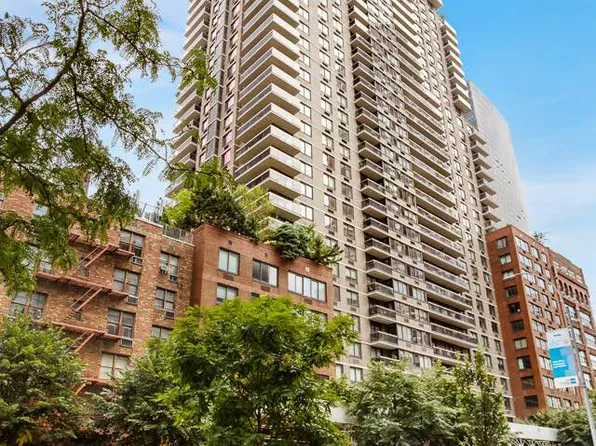 515 East 72nd Street image 17 of 29