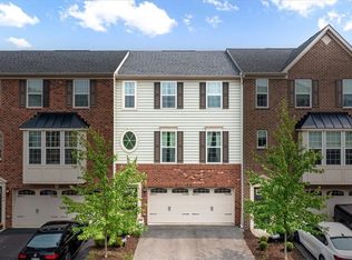 1103 Pointe View Dr, Mars, PA 16046