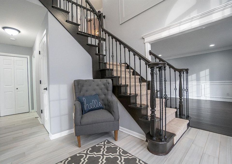 2nd image of 1925 Cherrywood Ct