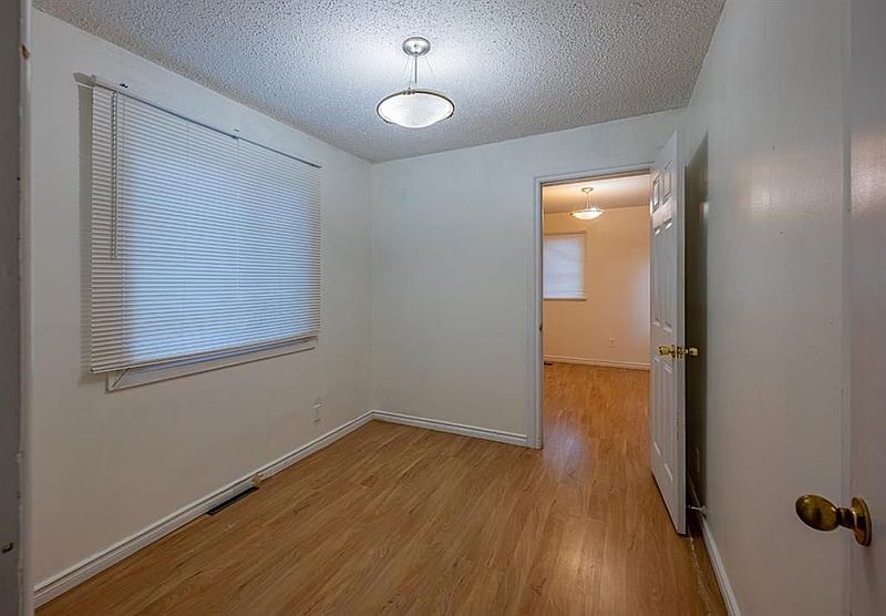 Winnipeg Apartment for rent - 3 Bedrooms — photo 7