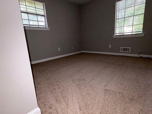 5th image of 3932 Tanglewood Rd