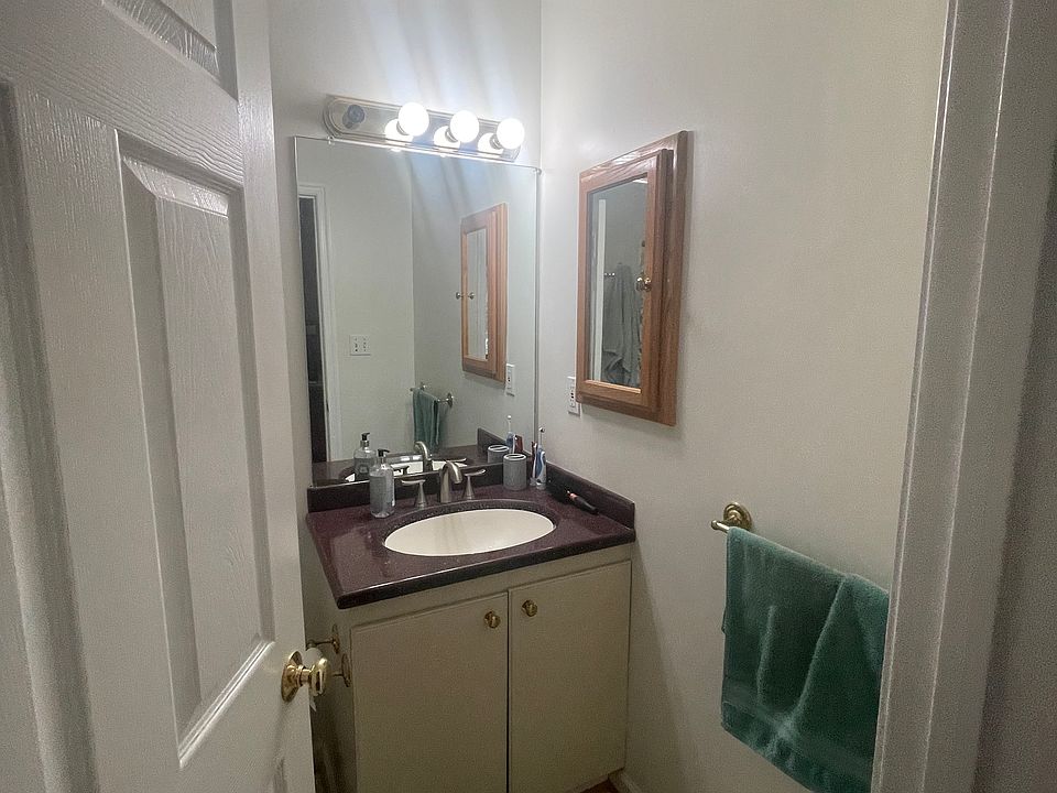 1st image of 924 N Livingston St