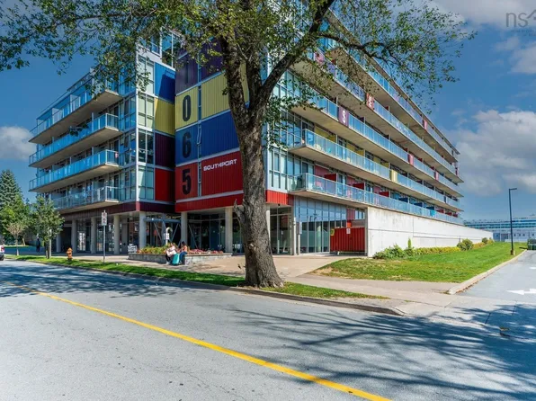 1065 Barrington St Unit 527, Halifax, NS B3H 0B7