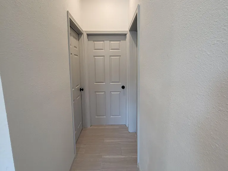 647 Hammond Ave #101 — Photo 16