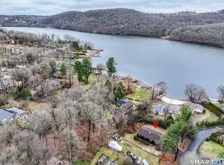 10 Sunset Dr, Danbury, CT 06811