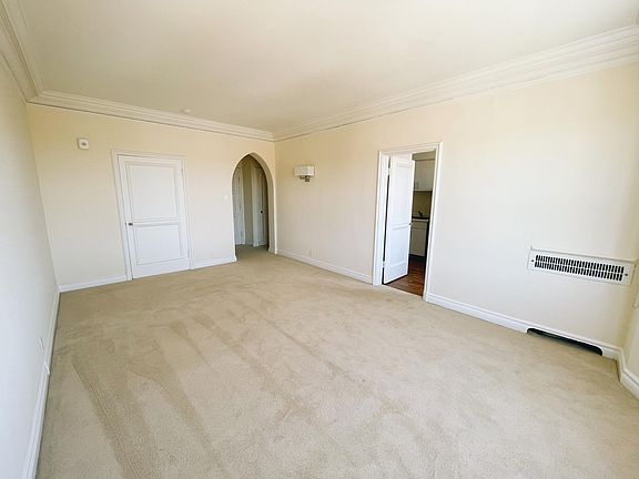 3rd image of 3401 Clay St #403