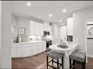 153 Sandstone Cir, Grand Island, NY 14072