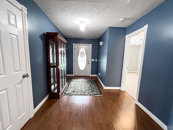 2nd image of 121 Sweet Bay Trl