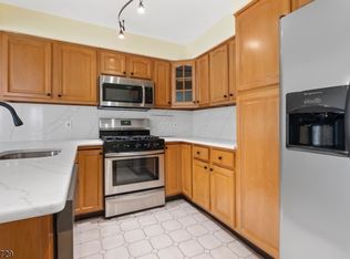151 Country Clb UNIT 4, Union, NJ 07083