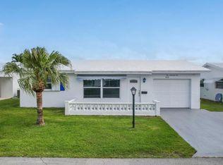 1002 SW 3rd Way, Boynton Beach, FL 33426