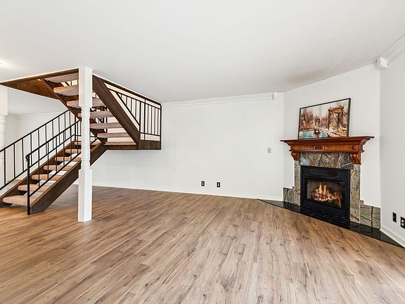 5th image of 305 Plantation Ct