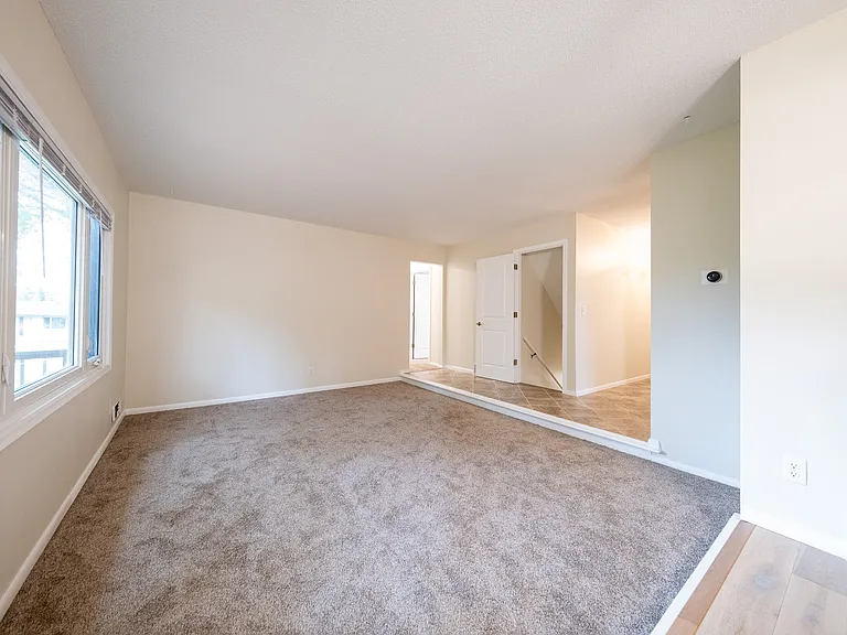 14200 Elgin Ct — Photo 11