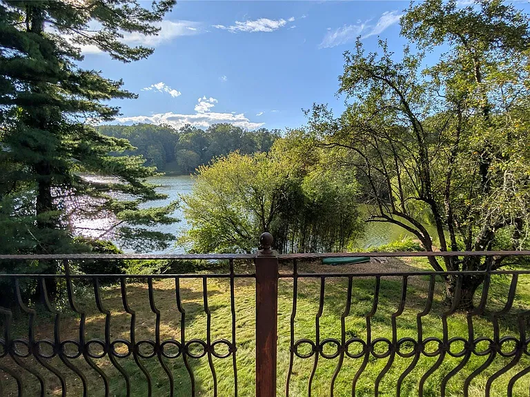 169 Shear Hill Rd — Photo 2