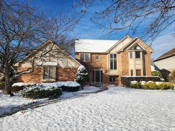 11564 Kings Coach Rd, Grand Blanc, MI 48439