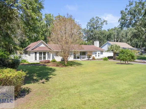 200 Old Mill Rd W, Richmond Hill, GA 31324