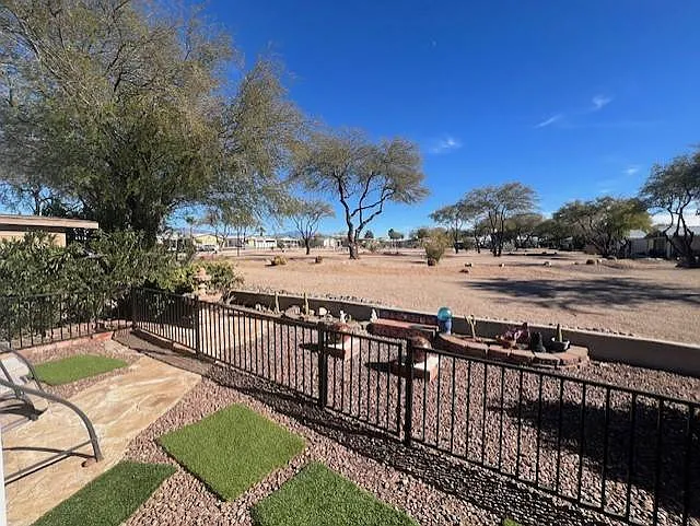 2 bed, 2.0 bath, 1248 sqft, $134,900 — Photo 2