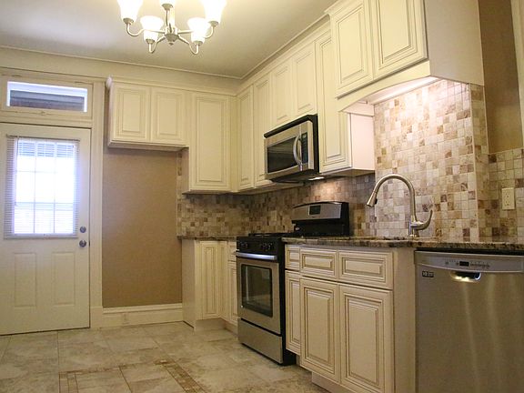 5th image of 4937 Arsenal St