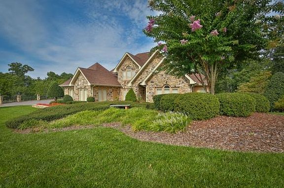2nd image of 146 Black Thorn Dr