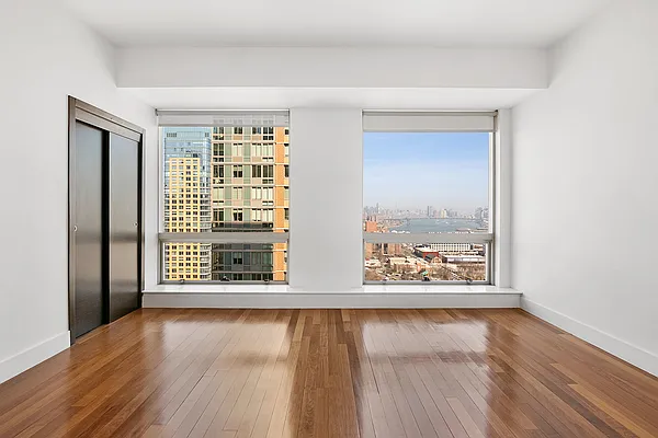 Sold by Compass | media 1