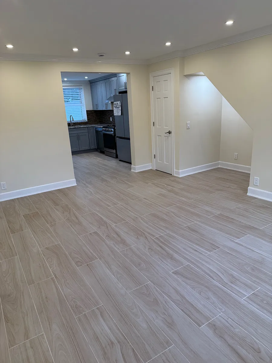 Building Photo - 192-06 Station Rd #2