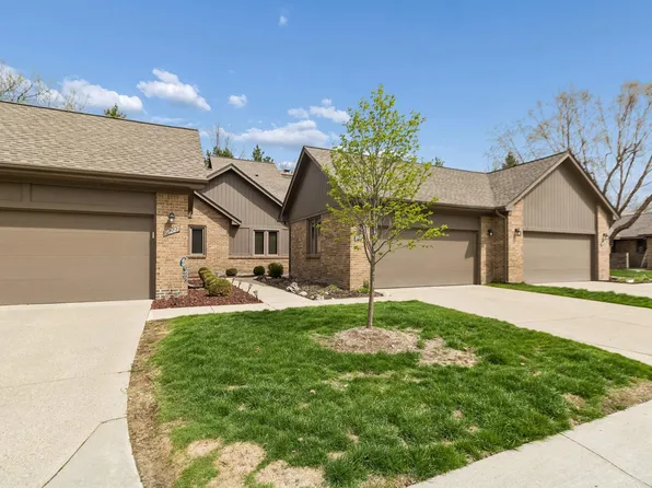 16231 Pine Ridge Dr N, Fraser, MI 48026