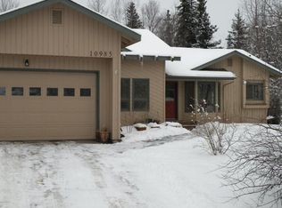 10985 E Equestrian Cir, Palmer, AK 99645