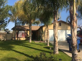 9116 Maxwell Ct, Lamont, CA 93241