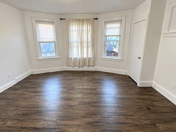3rd image of 2 Lincoln Avenue