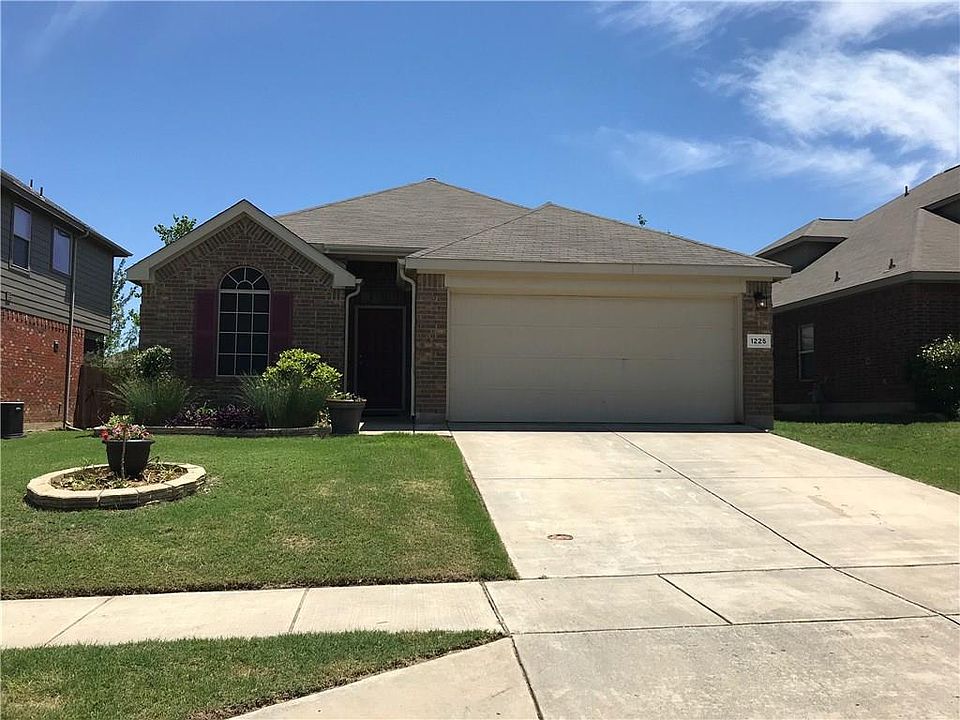 1st image of 1225 Artesia Dr