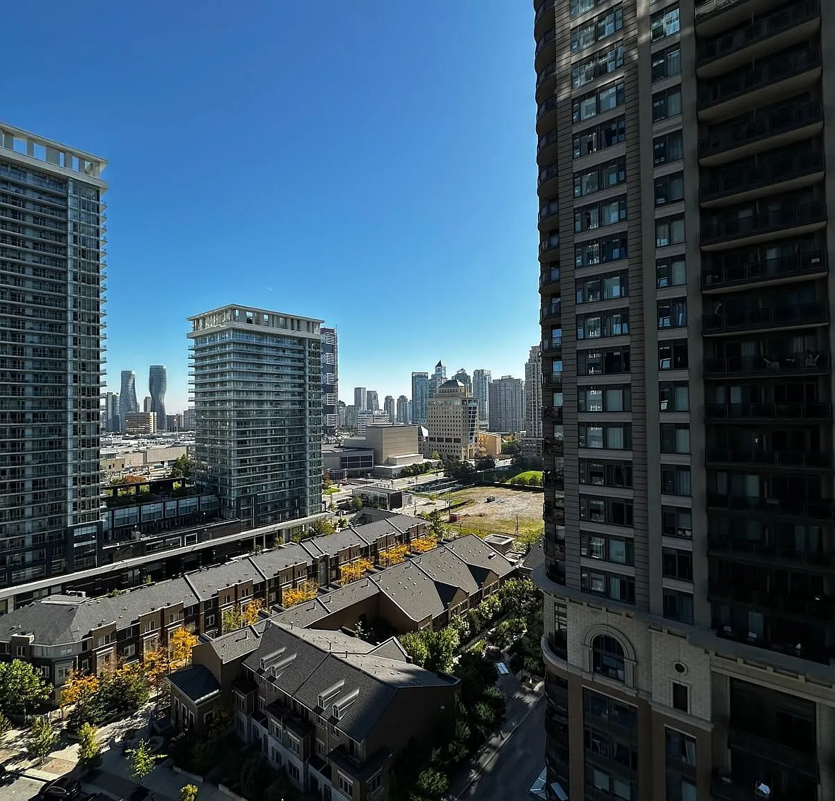 2 bed, $2,550 — Photo 1