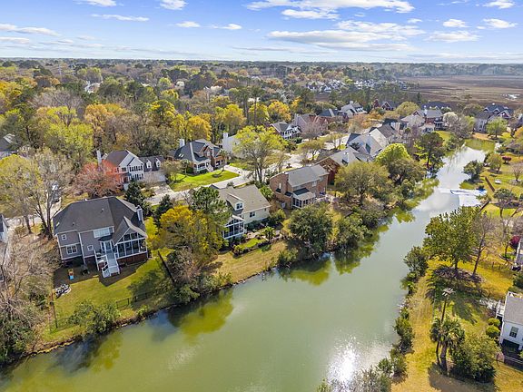 3rd image of 199 Oak Point Landing Dr