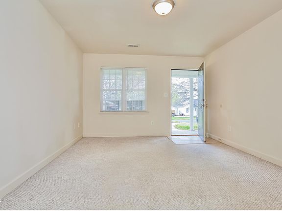 5th image of 424 Jeffries St