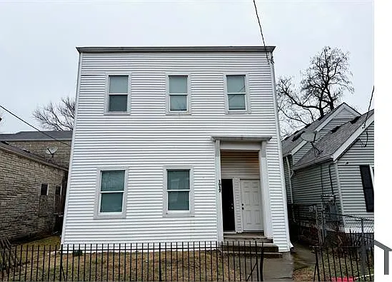 1917 W Madison St #1F — Photo 1