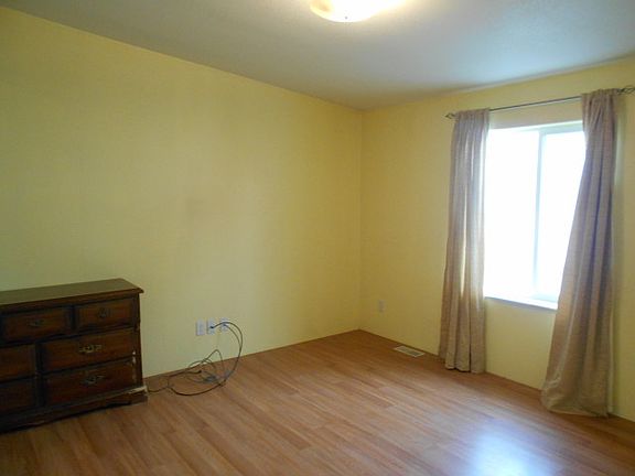 3rd image of 139 Flagstaff Way