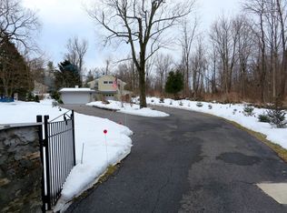 75 Hoags Cross Rd, Ossining, NY 10562