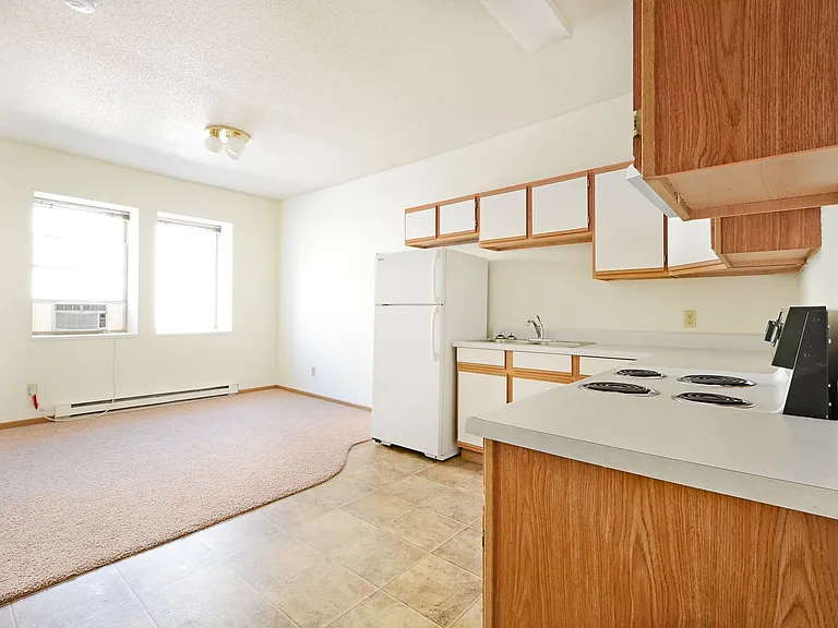 6 North Main Street - Downtown apartments on second floor above commercial spaces. — Photo 3