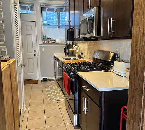 2nd image of 1761-1775 W Wilson Ave #1763-2W