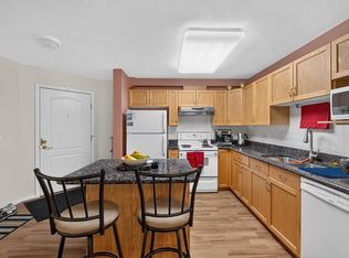 Chateaux The, Edmonton, AB T6J 7C8
