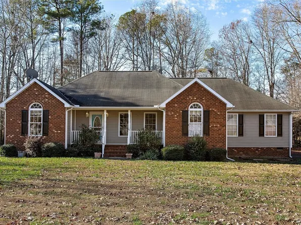 7400 Pinehurst Dr, Quinton, VA 23141