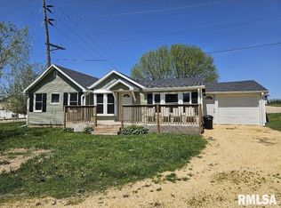 910 Washington Ave, Lowden, IA 52255